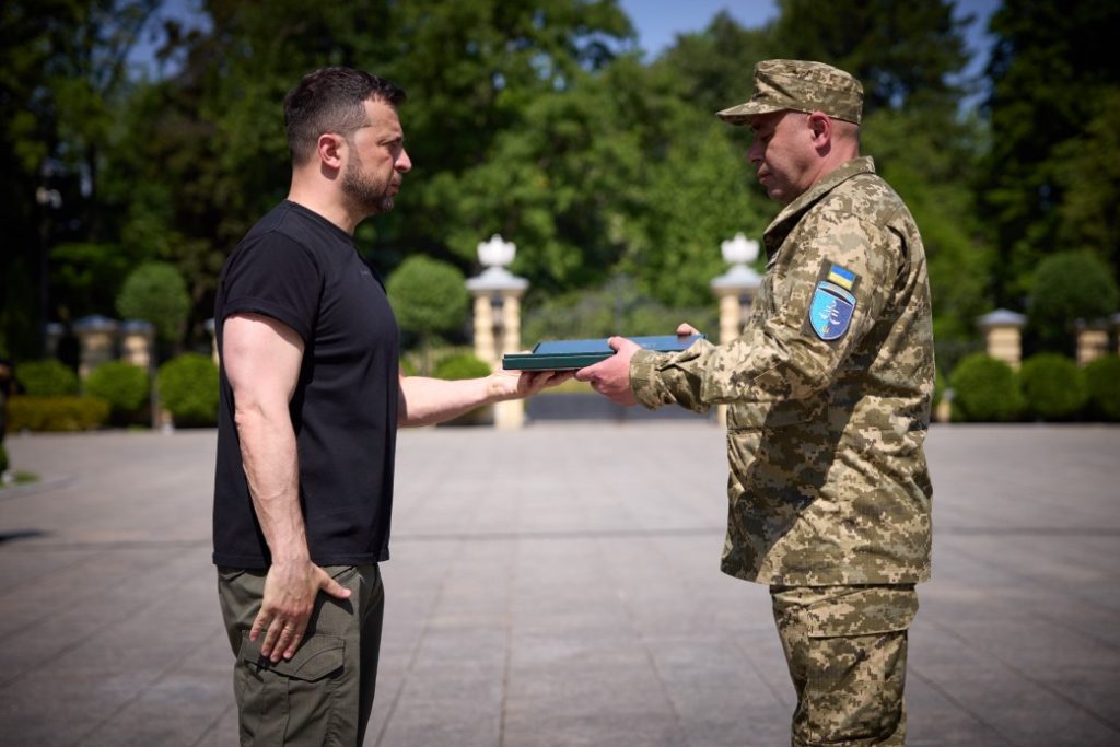 День морської піхоти: державні нагороди, прапор 66-му дивізіону миколаївської артбригади і відзнака «За мужність та відвагу» 1-му батальону 36-ї бригади (ФОТО) 7