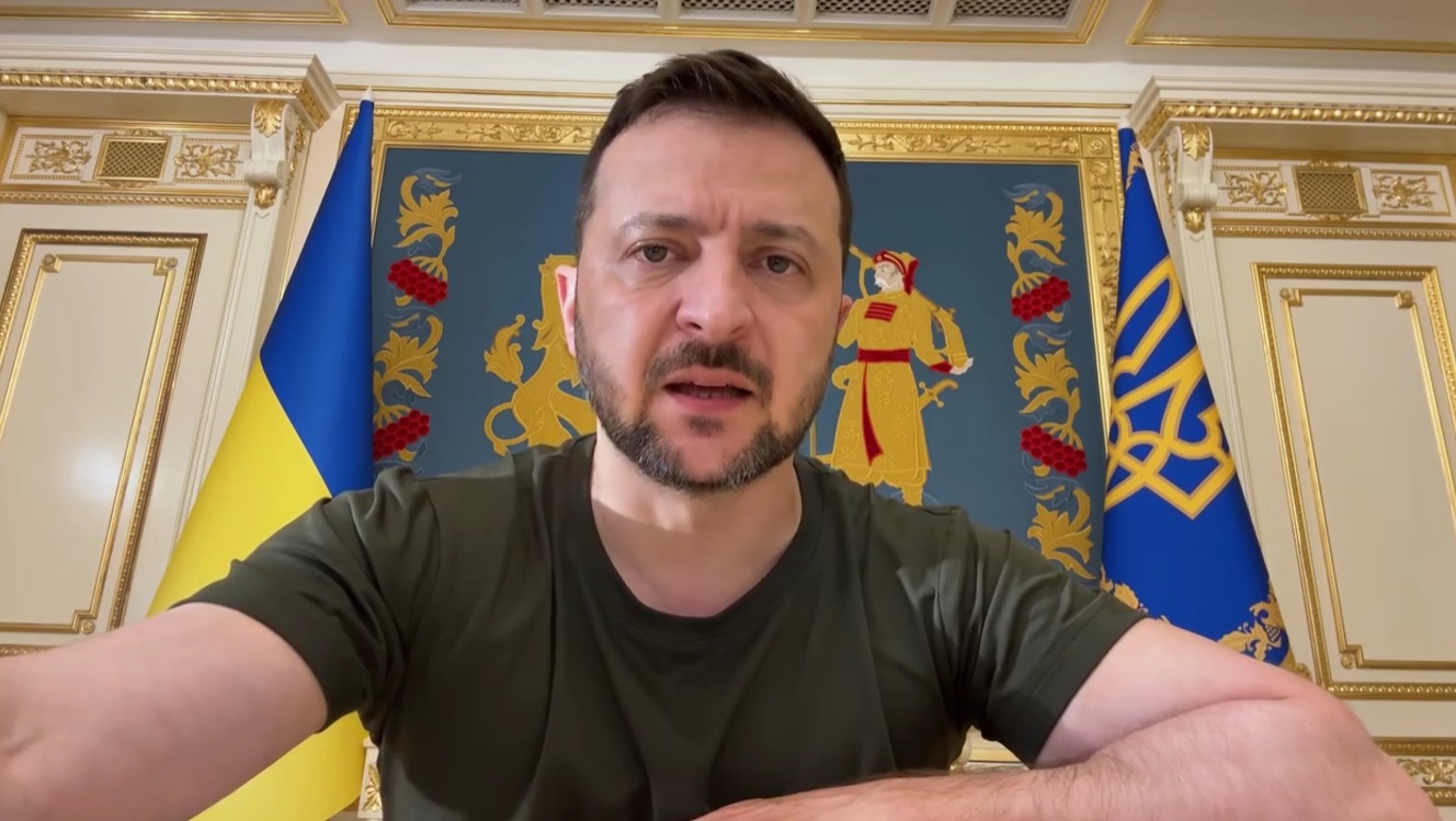 «Зробимо все, щоб захистити нашу державу, і щоб російське зло відповідало за скоєне» – звернення Зеленського (ВІДЕО)