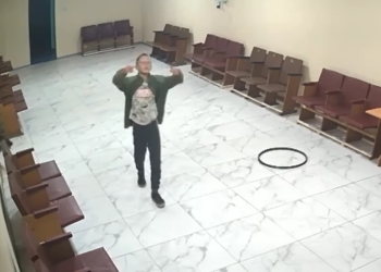 В Очакові підліток псував майно в укритті – поліція встановила особу хулігана і притягнула до відповідальності його матір (ВІДЕО)