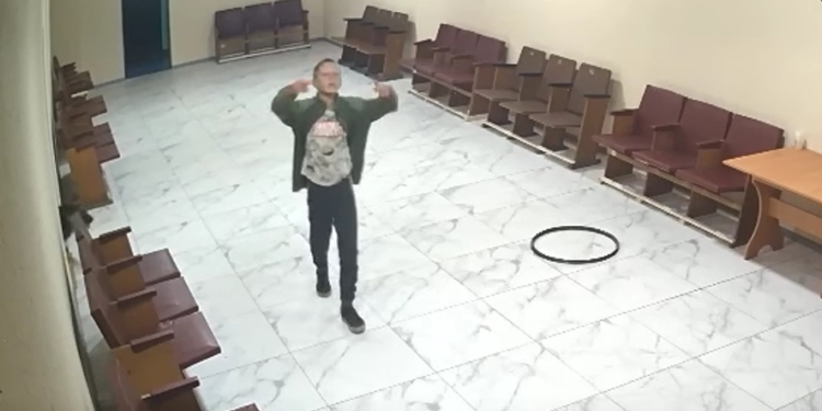 В Очакові підліток псував майно в укритті – поліція встановила особу хулігана і притягнула до відповідальності його матір (ВІДЕО)