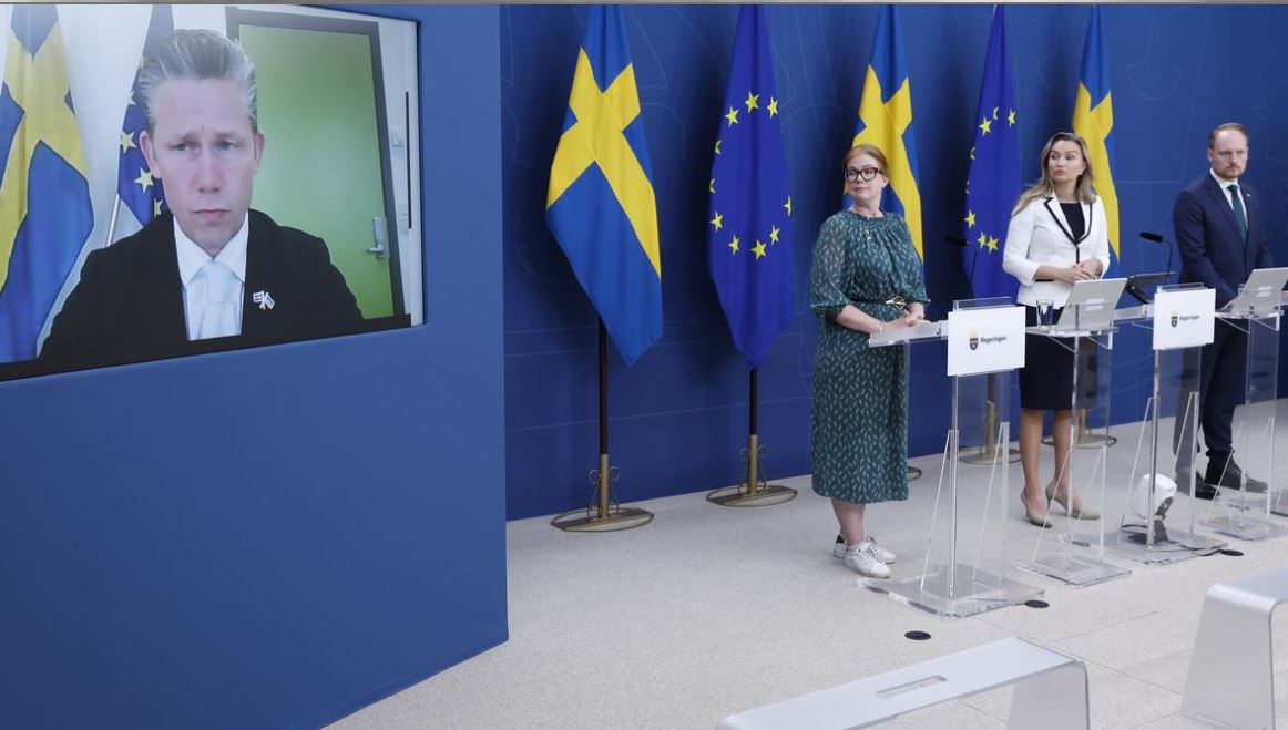 Швеція передасть Україні великий пакет допомоги – в ньому літаки та бронетранспортери