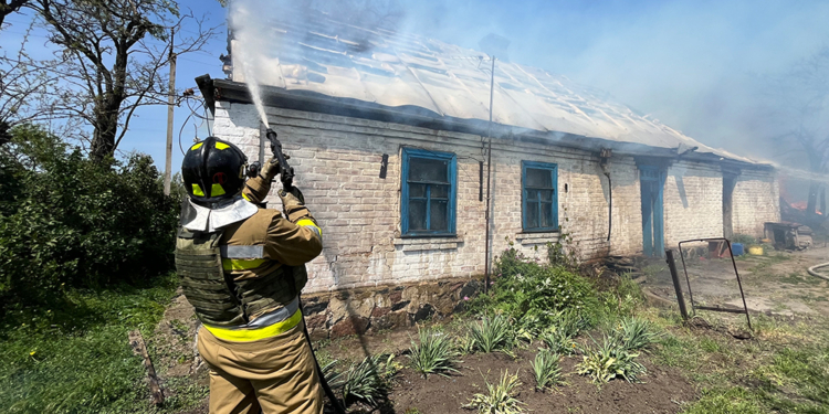 У Казанківській громаді на Миколаївщині горів житловий будинок (ФОТО, ВІДЕО)