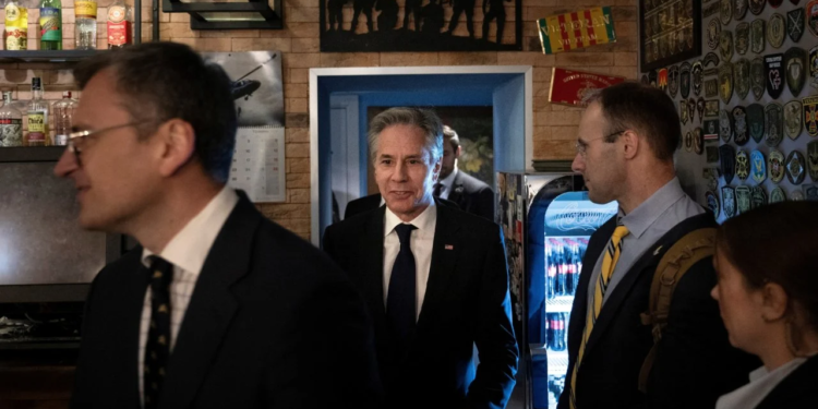 Обід з відлунням війни. Цього разу Кулеба повів Блінкена у піцерію Veterano Pizza (ФОТО, ВІДЕО)