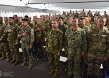 Нагороди, сертифікати на житло та цінні подарунки: на Миколаївщині привітали морських піхотинців з Днем морської піхоти (ФОТО)