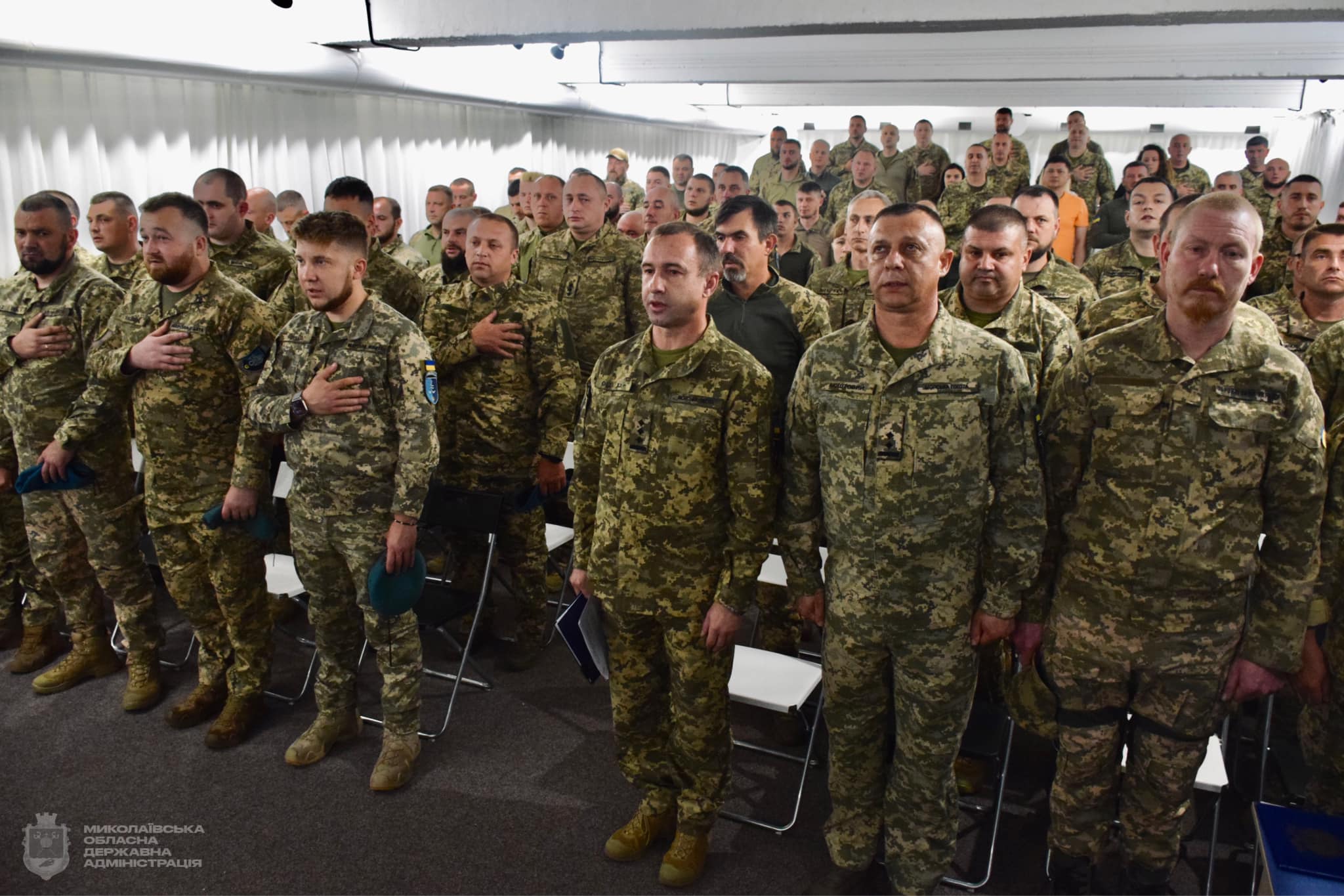 Нагороди, сертифікати на житло та цінні подарунки: на Миколаївщині привітали морських піхотинців з Днем морської піхоти (ФОТО)