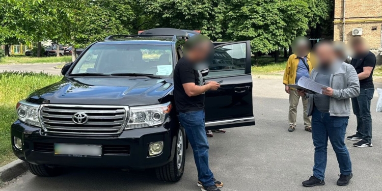 Ділили заробітки на ухилянтах. Кримінальні авторитети зібрались на сесію, але проголосувати не встигли (ФОТО, ВІДЕО)