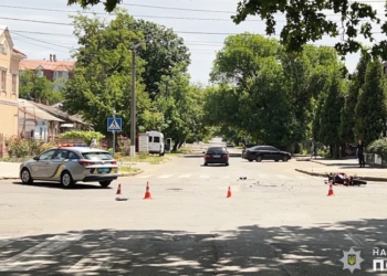 У Миколаєві на небезпечному перехресті загинув мотоцикліст. Поліція шукає свідків (ФОТО)