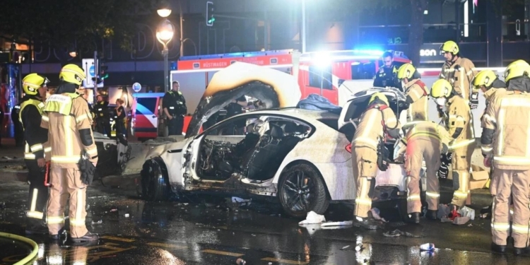 В Берліні розбився BMW на українських номерах: одна людина загинула, троє важко поранені (ФОТО)