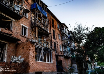 Рятувальники показали наслідки нічної атаки Вінничини (ФОТО)