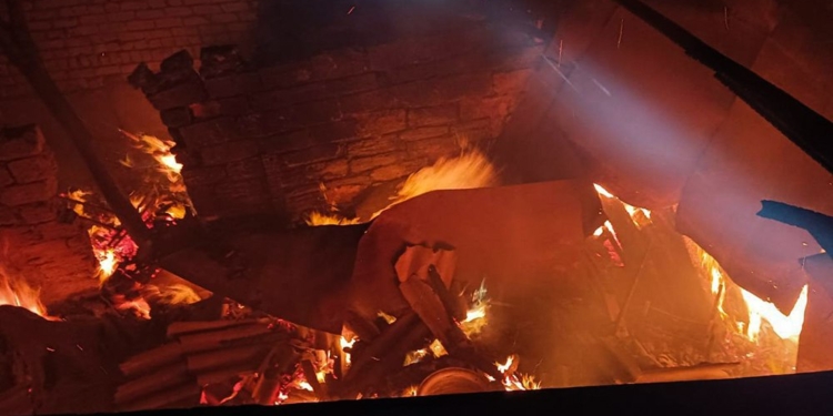 Вночі у Миколаєві горіли гаражі (ФОТО)