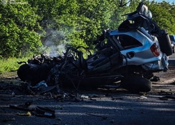 На Миколаївщині біля Нового Бугу в ДТП з Toyota RAV4 та КАМАЗом загинув чоловік (ФОТО)