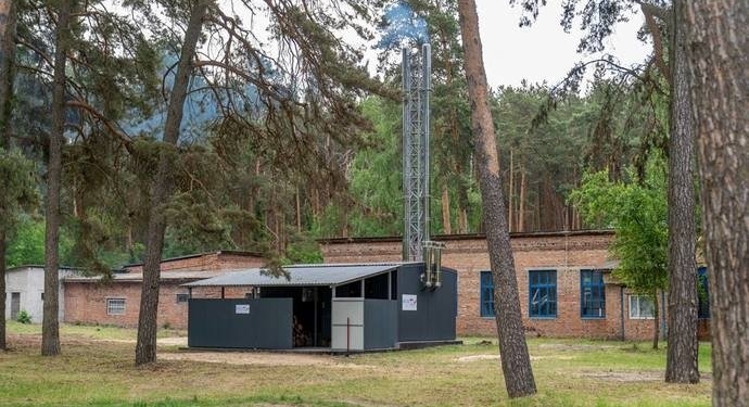 До зими далеко, але й потреби грандіозні. ВООЗ вже встановлює модульні котельні в українських лікарнях (ФОТО)