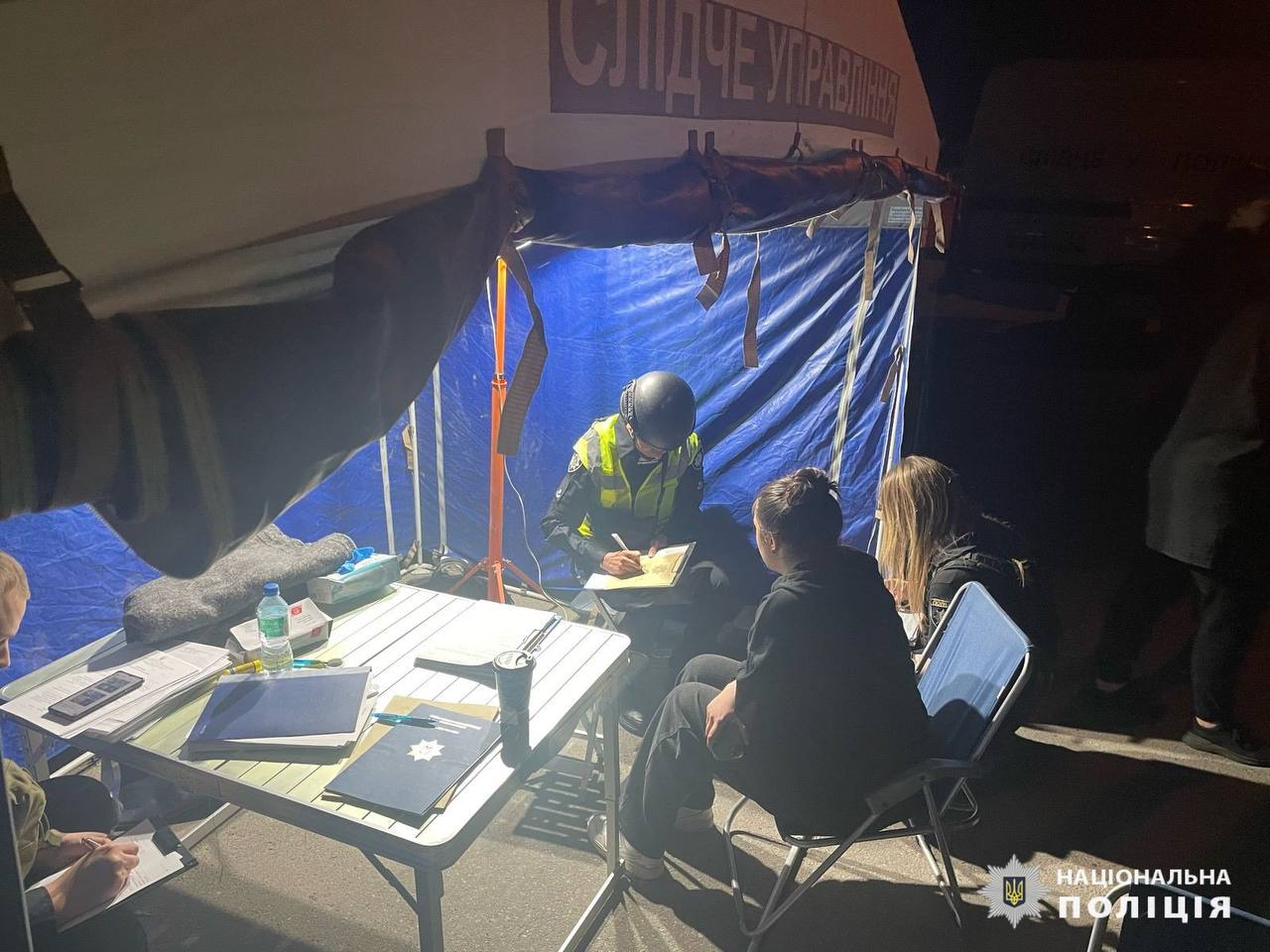 Кількість загиблих в атакованому вчора росіянами гіпермаркеті в Харкові знов збільшилась (ФОТО)