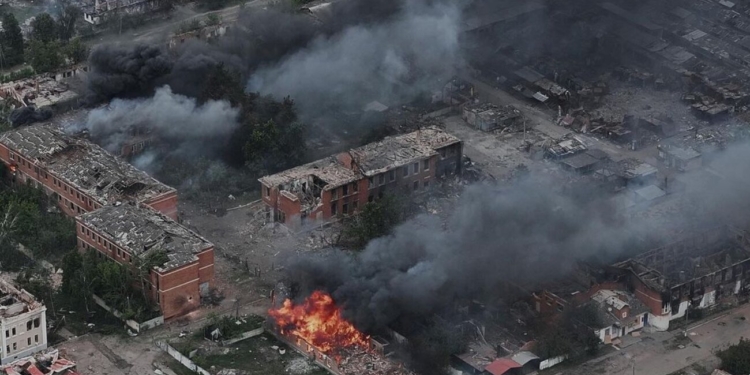 Російські окупанти не зможуть просуватися на Харків – українські артилеристи вже отримали боєприпаси (ВІДЕО)