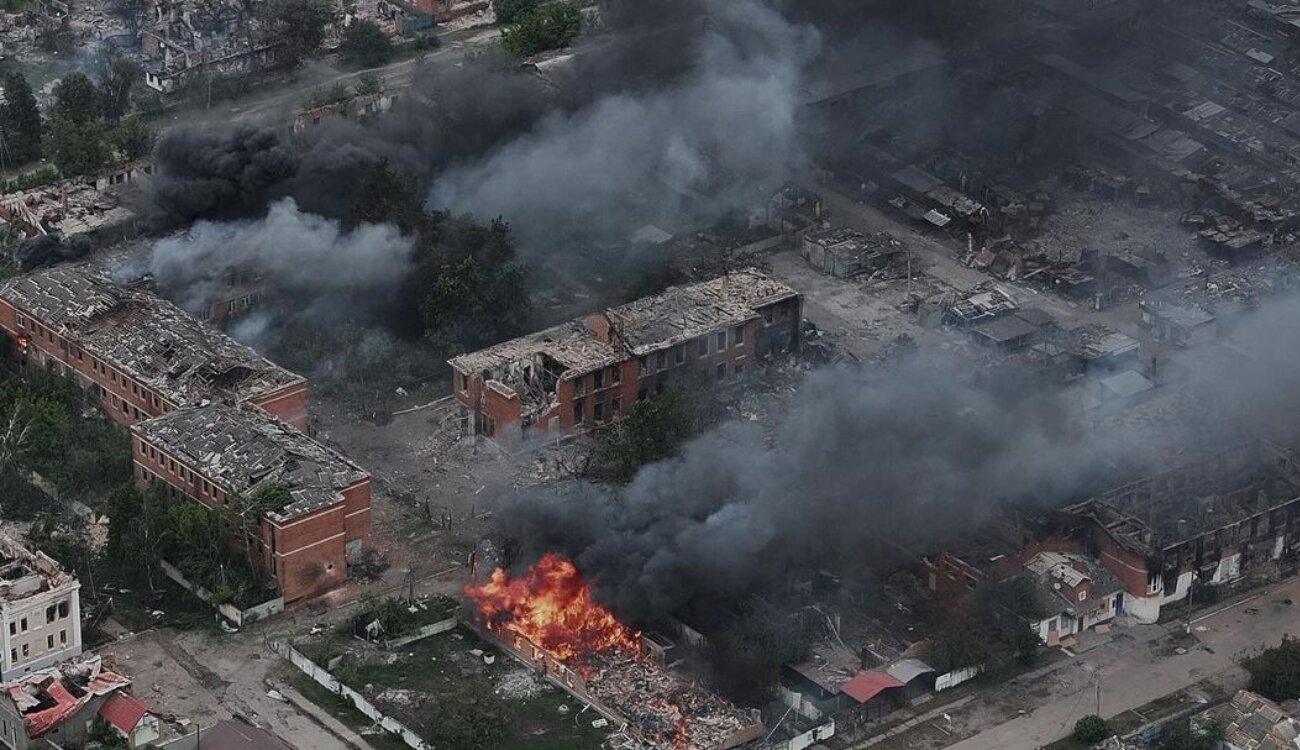 Російські окупанти не зможуть просуватися на Харків – українські артилеристи вже отримали боєприпаси (ВІДЕО)