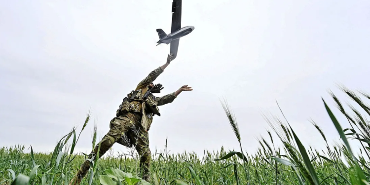 Українські розробники безпілотників знайшли “ліки” від російських глушилок, – The Economist