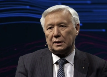 Янукович поховав наші надії на ядерну зброю, щоб потиснути руку Обамі, – ексміністр оборони Єхануров