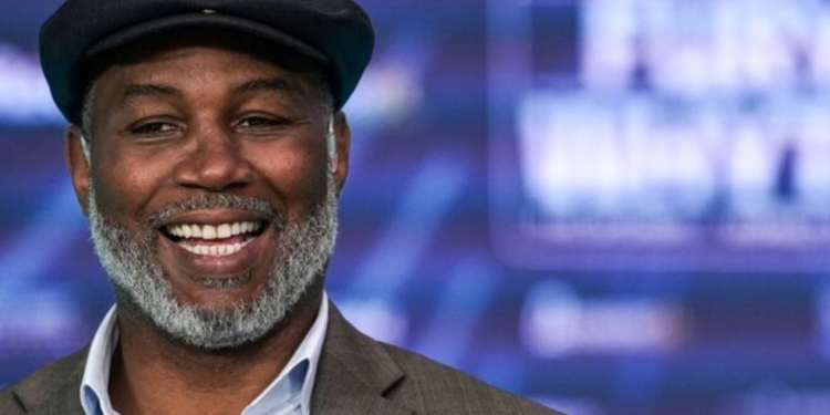 Леннокс Льюїс назвав головну помилку Тайсона Ф’юрі у бої з Олександром Усиком