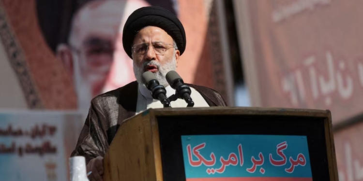 Раїсі не був “всенародно популярним”. Чи можливі заворушення в Ірані