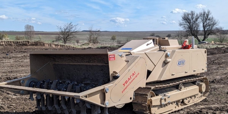 Українська машина для розмінування отримала сертифікат – тепер можна на ковейєр