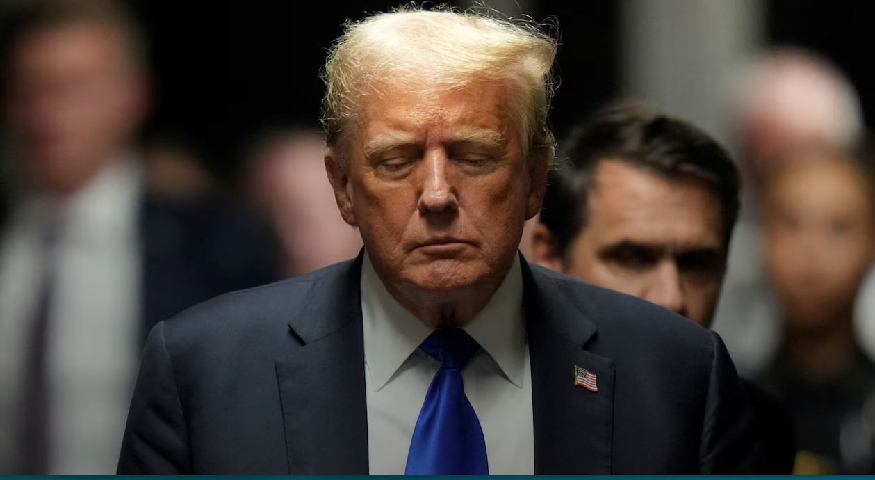 Трампа в суді визнали винним за всіма 34 епізодами про підробку документів. Що тепер?