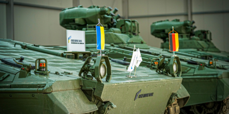 Укроборонпром і Rheinmetall відкрили перший спільний цех з ремонту і виробництва бронетехніки в Україні (ФОТО)