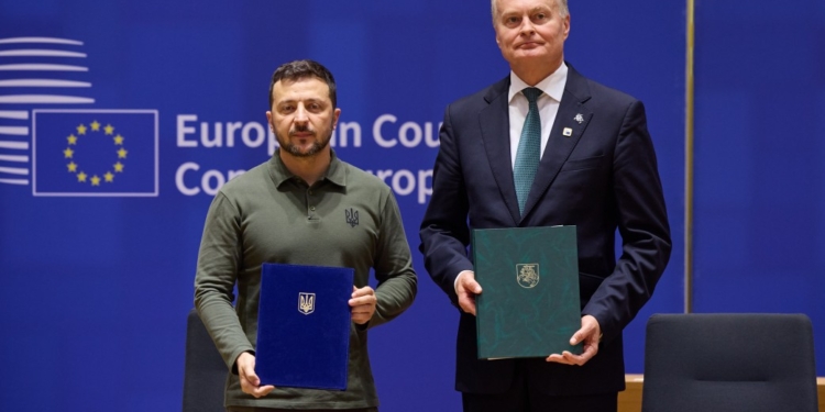 Україна уклала безпекову угоду з Литвою, яка прагне щорічно надавати 0,25% ВВП оборонної та безпекової допомоги українській державі