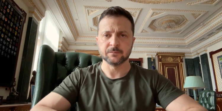 Зеленський поіменно подякував рятувальникам Харківщини і пообіцяв нові домовленості з європейськими партнерами (ВІДЕО)