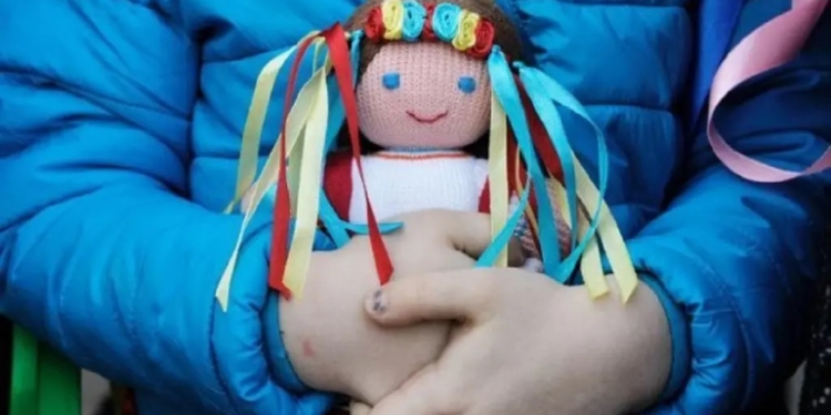 Росіяни пропонували викраденим українським дітям гроші за переїзд до росії – розслідування The Independent