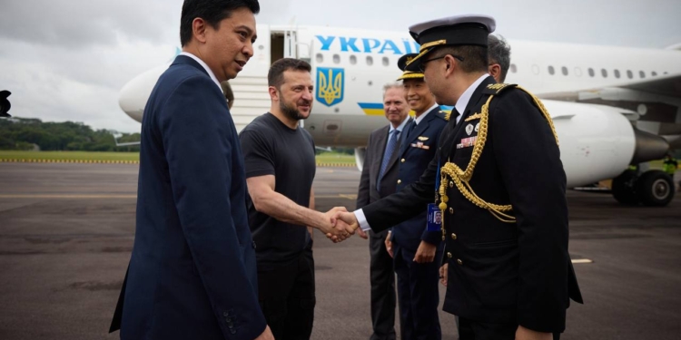Зеленський прибув до Сінгапура