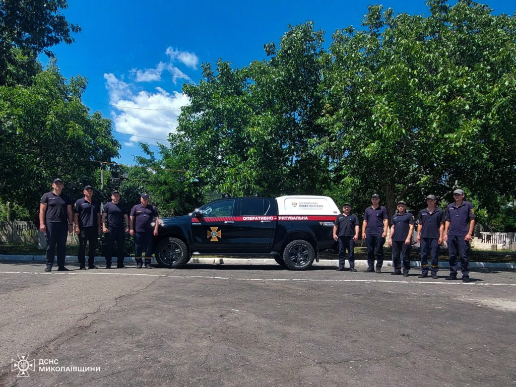 Очаківські рятувальники отримали пікап від благодійного фонду Ukrainian FireFighters Foundation (ФОТО) 2