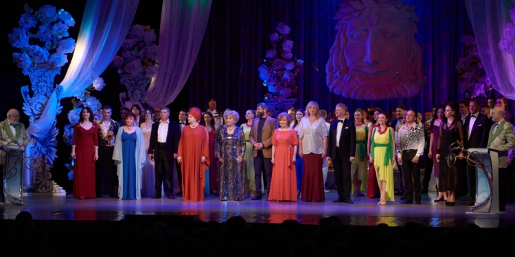 Миколаївський муздрамтеатр підбив підсумки театрального сезону: скільки нових вистав побачив глядач, і скільки коштів було направлено на ЗСУ (ФОТО)