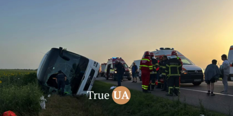 У Румунії перекинувся автобус з українцями – 9 постраждалих (ФОТО)