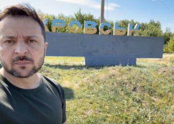 Зеленський на Донеччині – з Сирським і Гнатовим. Чиновникам висновки не сподобаються (ВІДЕО)