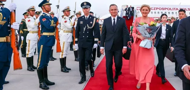 Президент Польщі Анджей Дуда прибув до Китаю, хоче говорити і про Україну (ФОТО)