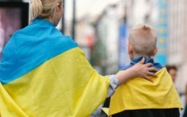 Рада ЄС продовжила тимчасовий захист для українських біженців до березня 2026 року