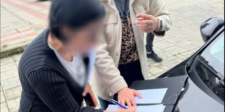 У житомирському ліцеї членкиня батьківського комітету спустила в казино гроші, зібрані на випускний