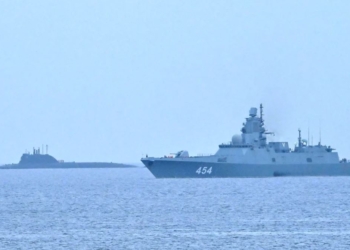 РФ відправила на Кубу фрегат і підводний човен, США – теж