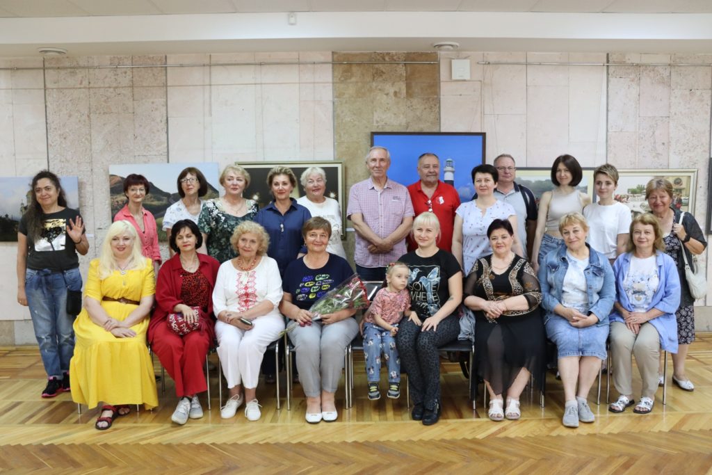 «Коротко про головне»: у Миколаєві відкрилась фотовиставка Олександра Уса (ФОТО) 2