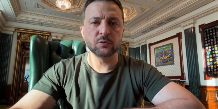 «Разом українці змінюють історію на свою користь»: серед відзначених сьогодні Зеленським бригад – і миколаївські морпіхи (ВІДЕО)