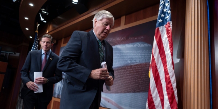 В Сенаті США представили законопроект про визнання росії державою-спонсором тероризму