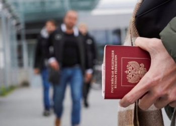 У Латвії розпорядження про виїзд отримали вже 56 громадян росії
