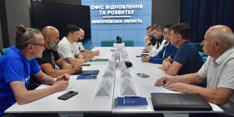 Керівництво компанії PepsiCo відвідало Миколаївщину: з січня 2023 року на двох підприємствах в області відновлено виробництво