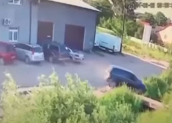 На Львівщині працівники ТЦК збили велосипедиста – кажуть, “не справились з емоціями” (ВІДЕО)