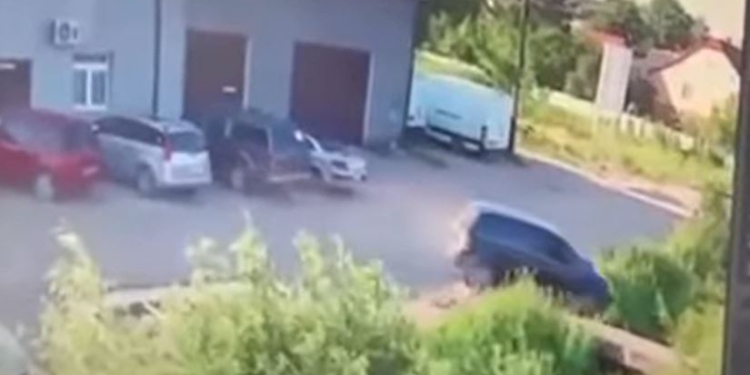 На Львівщині працівники ТЦК збили велосипедиста – кажуть, “не справились з емоціями” (ВІДЕО)