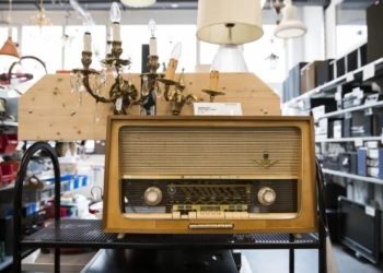 Швейцарія завершує FM-мовлення і повністю переходить на цифрове