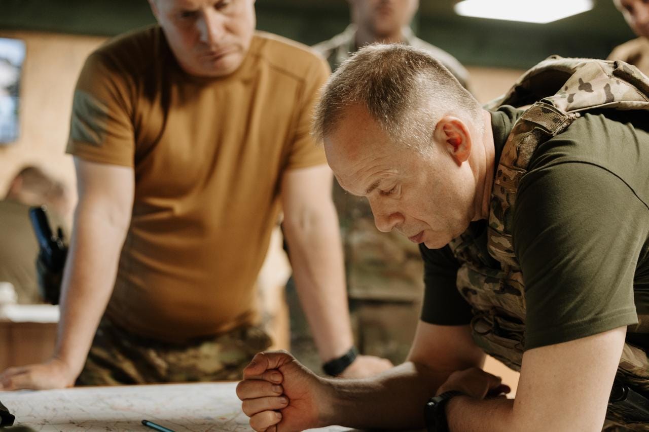 Сирський побував на Харківському та Купянському напрямках та назвав головну задачу ЗСУ в Вовчанську