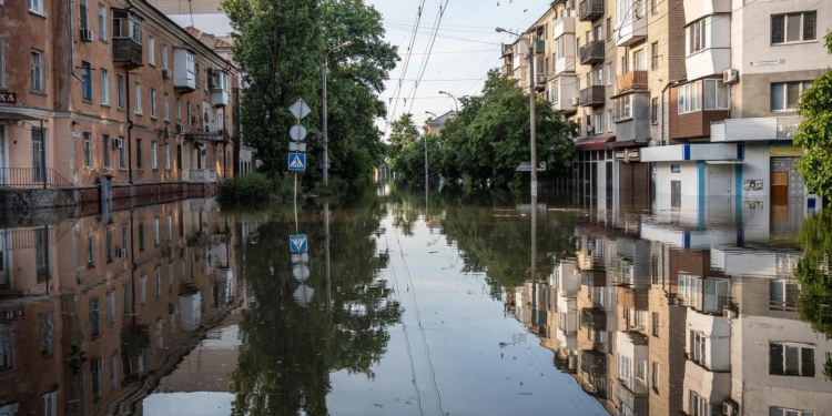 Підрив Каховської ГЕС – свідомий і прорахований злочин, – Зеленський (ФОТО)