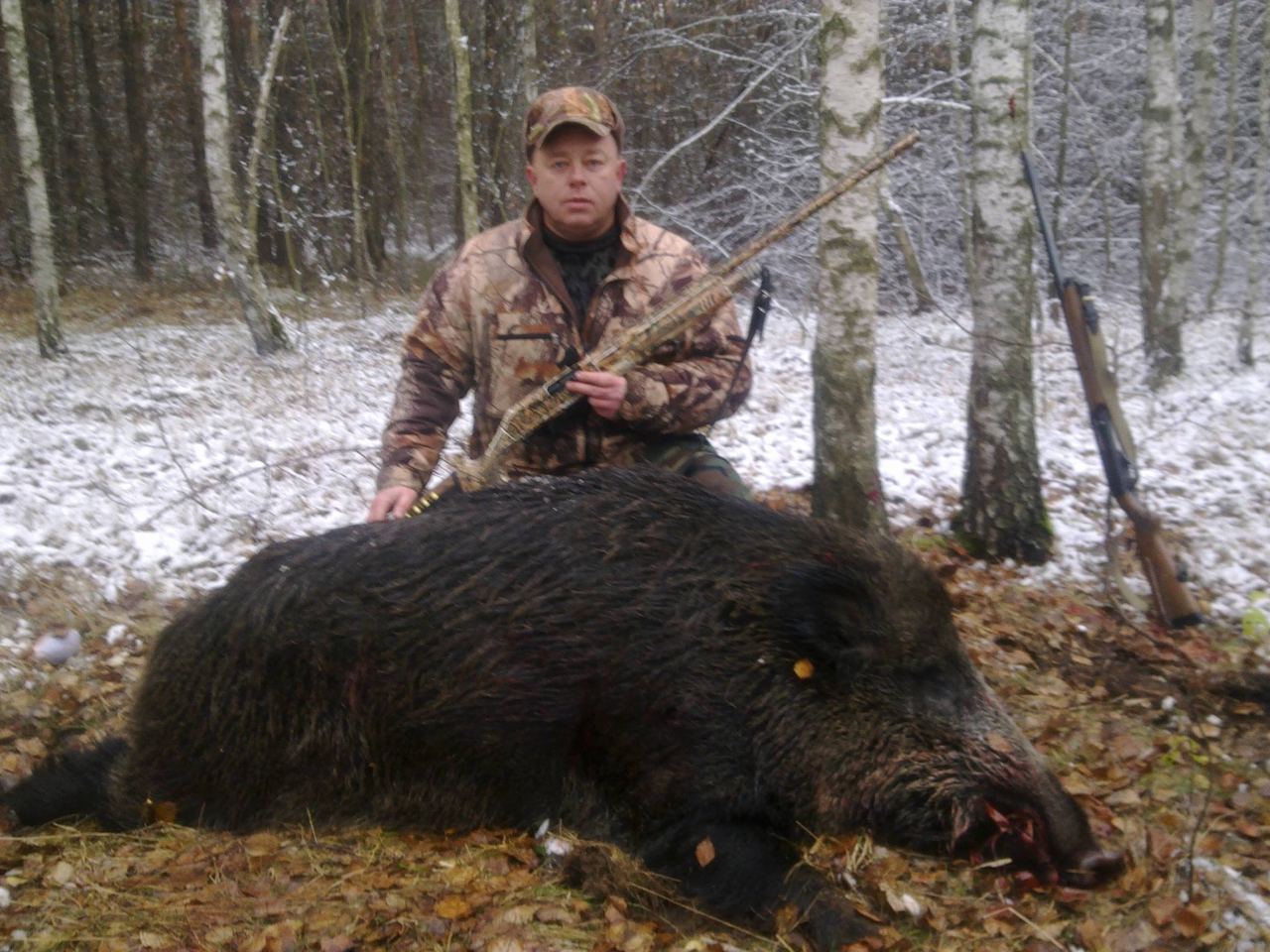 На Сумщині депутат застрелив єгеря. ЗМІ пишуть, що полювання було незаконним, а депутат – п’яним (ФОТО)