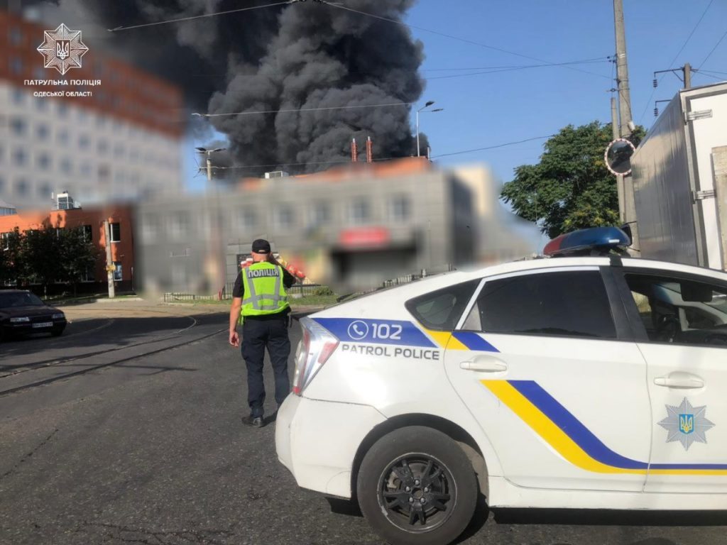 В Одесі приліт, на місці вибуху масштабна пожежа (ФОТО, ВІДЕО) 3